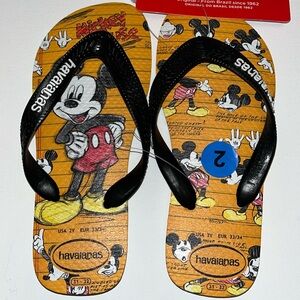 Disney Mickey Mouse Havaianas flip flops sandals big kids size 2 Y NWT